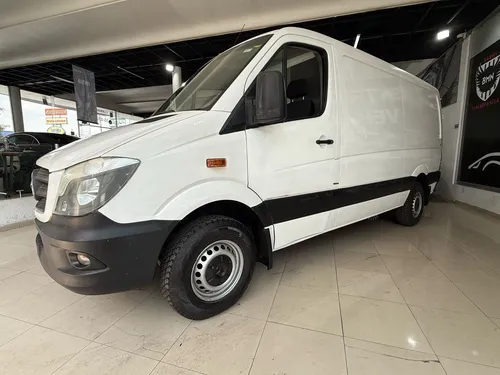 Mercedes-Benz Sprinter Cargo van larga