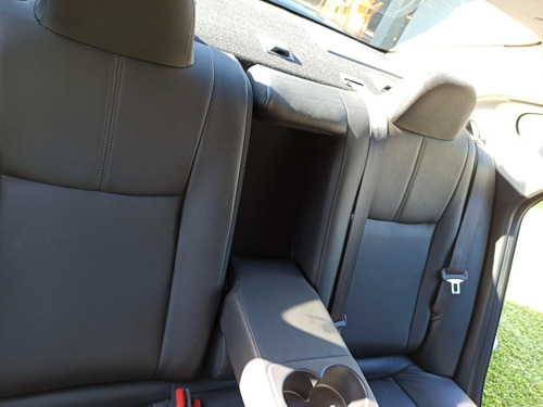 Nissan Sentra Sr Cvt Pure Drive 1.8 Sedán - Escucho Ofertas