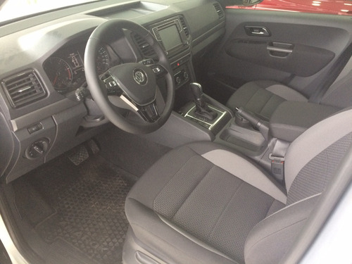 Imagen 10 de 25 de Volkswagen Amarok 2.0 Comfortline 4x2 180 Automatica At 2023