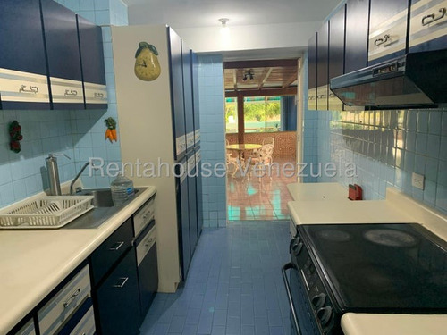 Practico Apartamento En Alquiler En Chacao