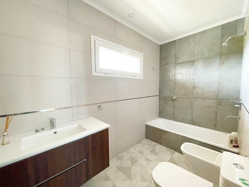 Imagen 12 de 24 de Casa En Venta El Canton Bº Islas A La Laguna C/pileta