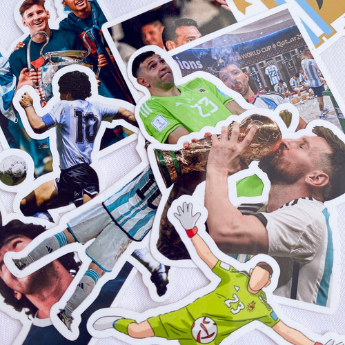 Stickers Autoadhesivos El Eternauta Resistentes Al Agua X10
