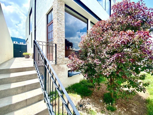 Imagen 9 de 19 de Casa En Venta En Los Robles Residencial Zapopan