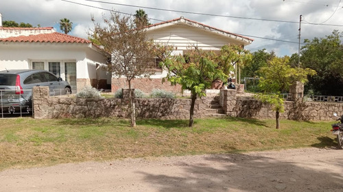Tradicional Chalet Serrano A Reciclar. Oportunidad.