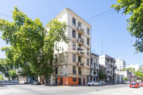 Venta - Apartamento - 5 Dormitorios - Centro