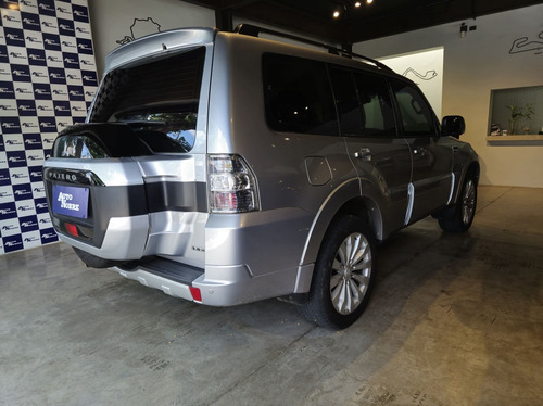 Mitsubishi Pajero Full 3.8 HPE 4X4 V6 24V