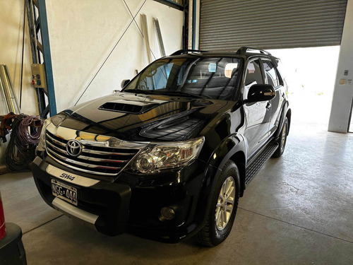 Imagen 1 de 16 de Toyota Sw4 2013 3.0 Srv Cuero I 171cv 4x4 5at