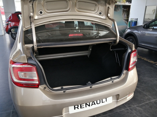 Imagen 7 de 11 de Renault Logan Life 2022