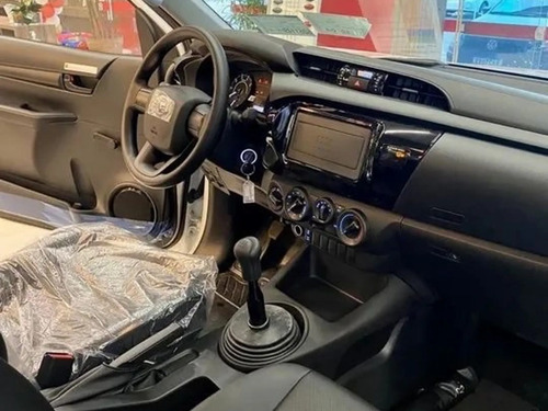 Toyota Hilux Cab.Simples c/ Caçamba 2.8 D-4d Tbo Diesel 4x4 Autom