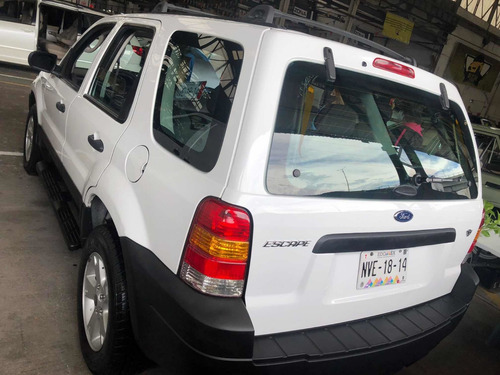 Imagen 5 de 14 de Ford Escape 2007 2.0 Xls Tela L4 At