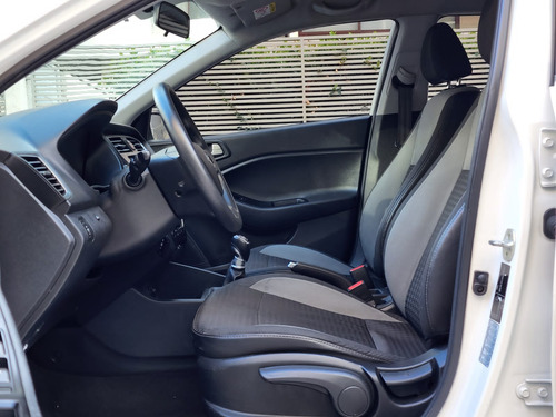 Hyundai i20 Active 1.4 At Gl 2ab Abs