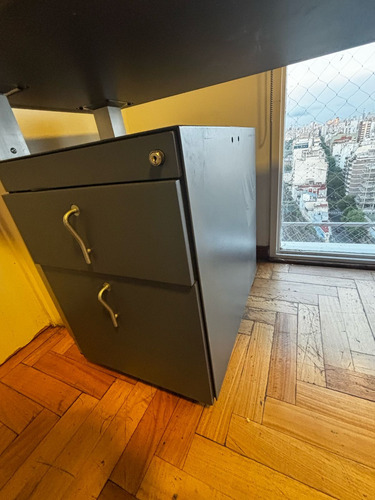 Escritorio Usado Excelente Condición Con Cajonera Con Ruedas Azul Petróleo (Usado)