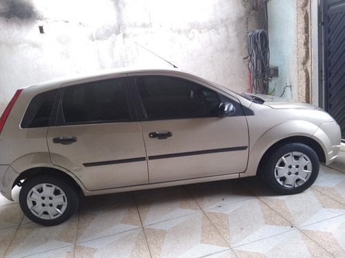 Imagem 2 de 4 de Ford