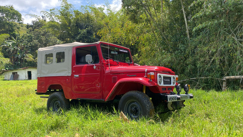 Toyota Land Cruiser 4.2 Fj43