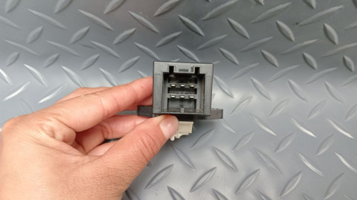 Modulo De Relay Calefaccion Delantero Izquierdo Bora 06-10 (Usado)