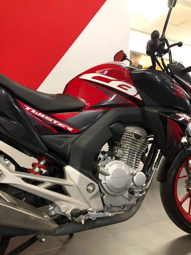 Honda Twister 250 - Usada