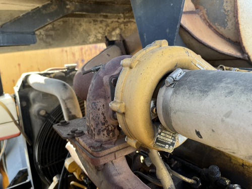 Schwarze A8000 Camion Con Barredora Camion International