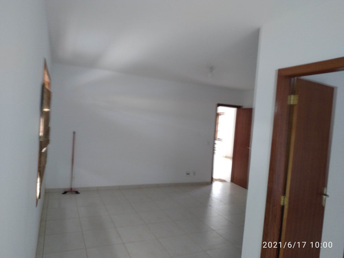Imagem 9 de 18 de Casa Para Alugar Na Rua Vinte E Dois, Village De Búzios, Armação Dos Búzios - Rj - Liv-5057