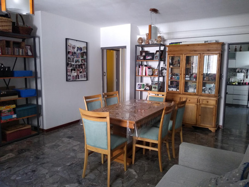 Venta Caballito Depto 4 Amb + Cochera , Impecable, Luminoso, Apto Permuta 