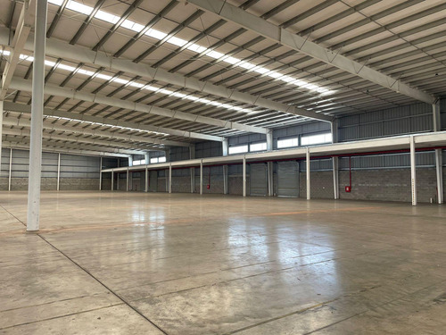 Nave Industrial / Logísticas De 11.200 M² - Las Toscas - Esteban Echeverria
