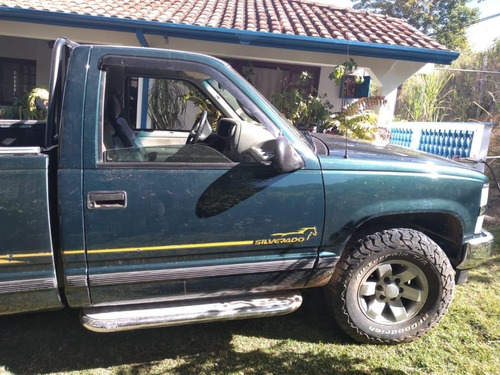 Chevrolet Silverado D20 2001