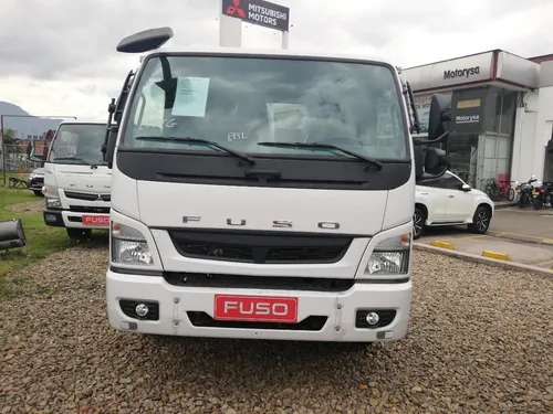 Mitsubishi Fuso Fa Modelo 2023 Mejor Desempeño Mayor Carga