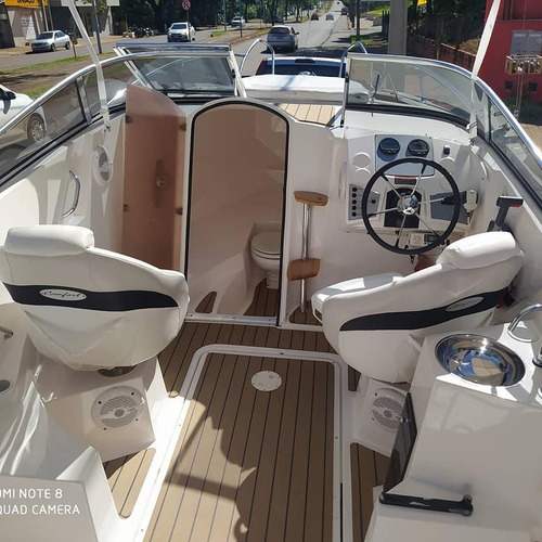 Imagem 2 de 6 de Lancha Ventura 215 Com Motor 150hp Yamaha 4t