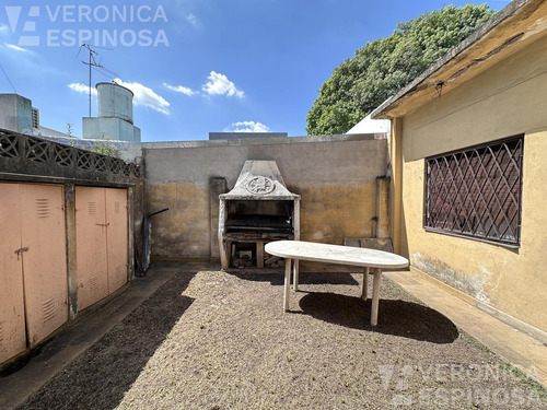 Dos Casas En Venta, En Bloque - Haedo Norte