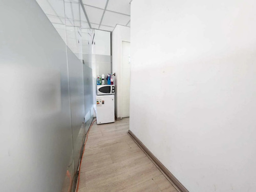 Oficina 3 Privados, 2 Baños, 2 Bx. (173566)