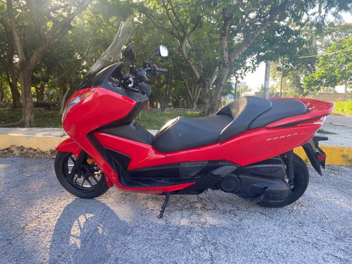 Imagen 1 de 6 de Honda Forza