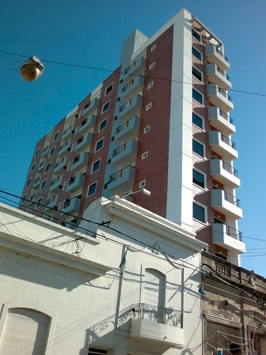 Vendo Departamento En Centro De Santa Fe.-