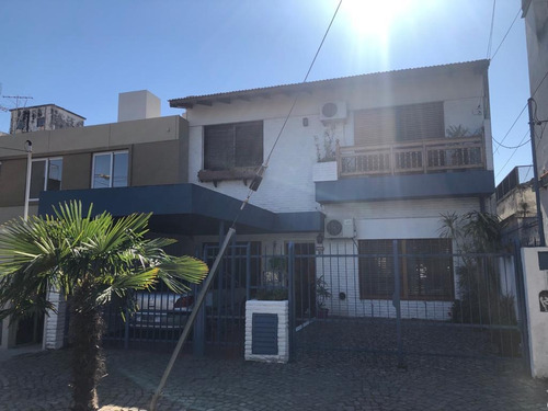 Imagen 1 de 14 de Chalet De 5 Ambs Con Quincho
