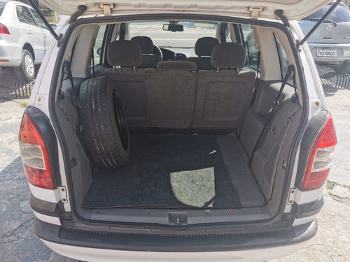 Imagem 8 de 8 de Chevrolet Zafira 2012 2.0 Elegance Flex Power Aut. 5p