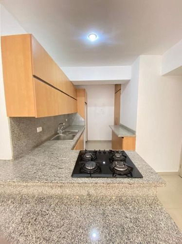 Imagen 2 de 11 de Apartamento Tipo Estudio En Vista Al Parque, Las Chimeneas Jc