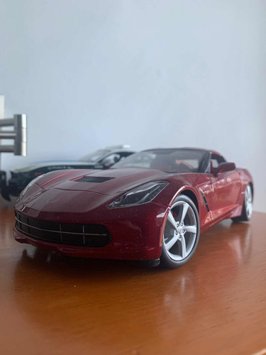 Chevrolet Corvette Stingray De Coleccion. Escala 1/18.