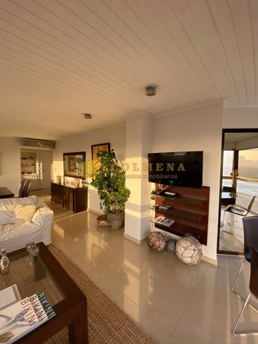 Piso Alto En Brava- Ref: 4024
