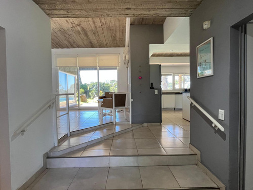Casa En Venta - 3 Dormitorios 2 Baños - Pinamar