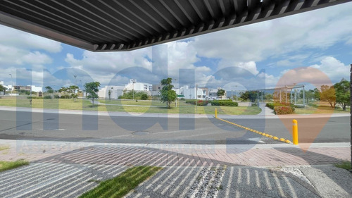 Imagen 5 de 30 de Casa En Venta En Colinas De Juriquilla Frente A Área Verde (