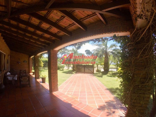 Muy Lindo Chalet De 3 Dormitorios- Ref: 6296
