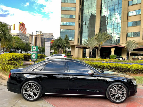 Audi A8 4.2 Quattro 4p
