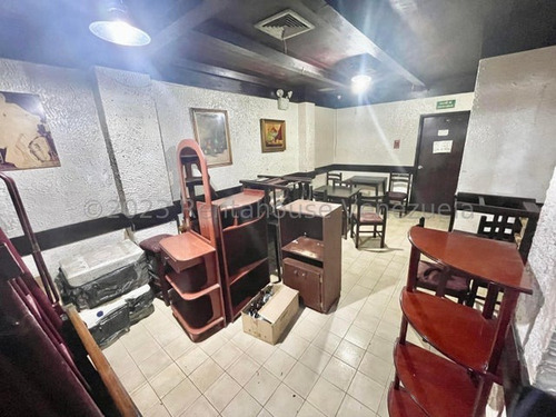 Edificio / Hotel Comercial ( 9 Pisos / A Remodelar ) Venta La Candelaria Mls - 24-12325