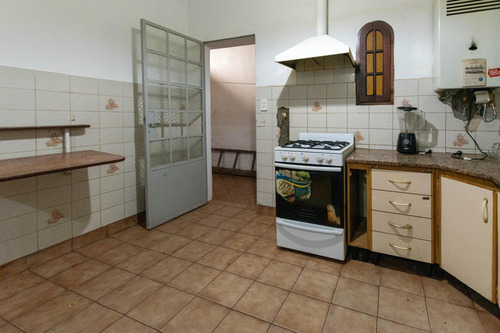 1 Entre 39 Y 40 La Plata - Casa De Dos Dormitorios Con Coche
