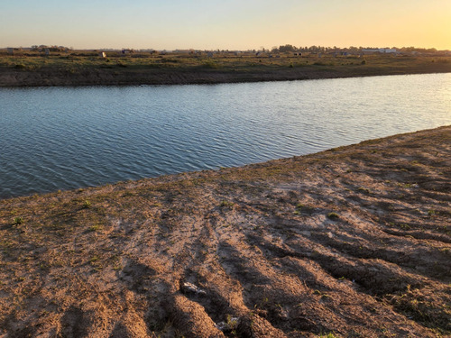 Venta Lote A La Laguna Barrio El Principado