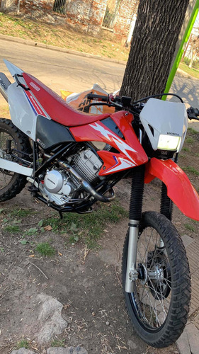 Imagen 2 de 15 de Honda Tornado