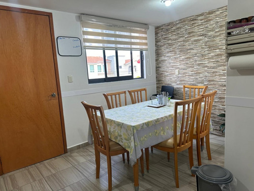 Casa En Venta En Metepec, Amplió Jardín, Fraccionamiento Con Vigilancia 24 Hrs A 45 Min De Sta Fe.
