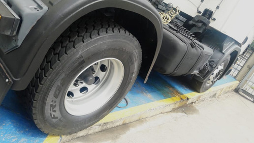 Scania P114 330, 4x2, Branco, Ano 2000