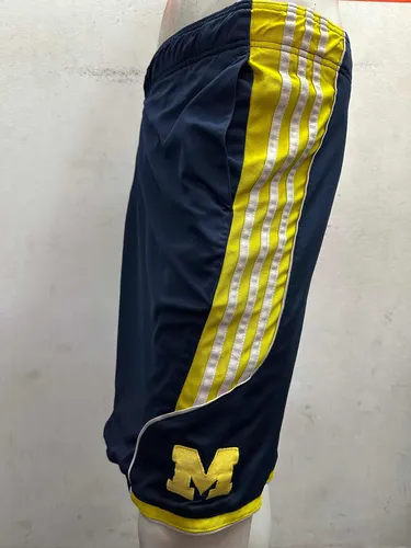 Bermuda clearance adidas nba