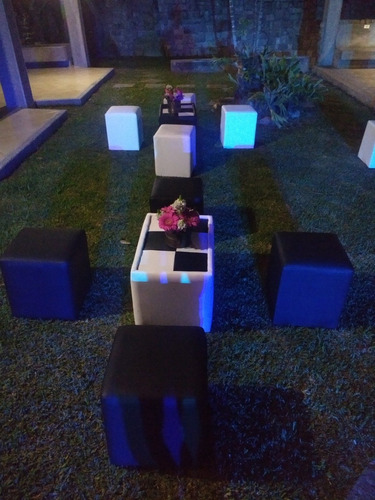 Imagen 2 de 4 de Alquiler Puff Area Lounge Mobiliario