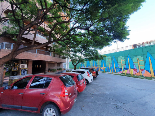 Departamento 2 Dormitorios Con Dos Balcones- Edif Con Seguridad - Nva Cba !!!