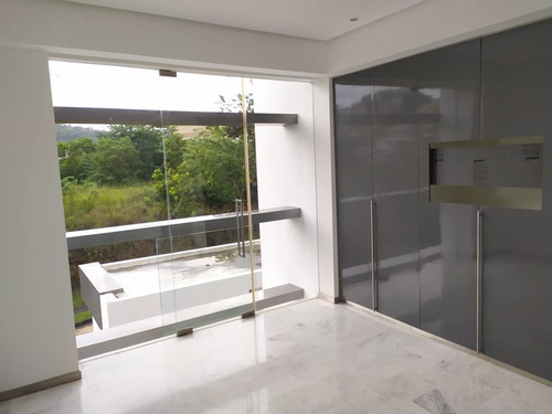 Imagen 6 de 13 de Espectacular Quinta En Terrazas Del Country Guataparo Plc-lm